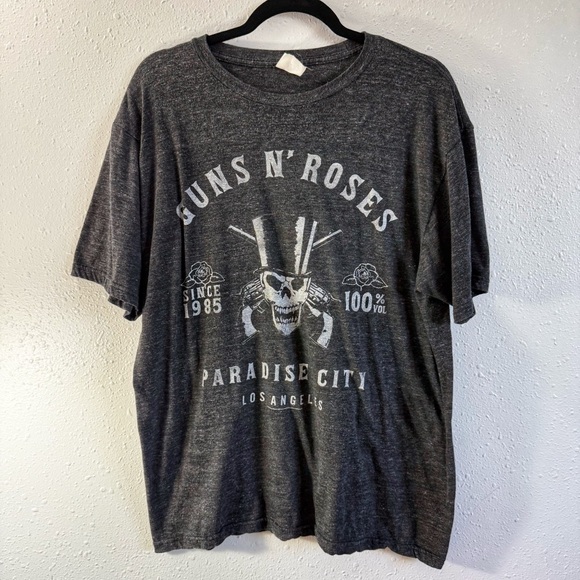 Bay Island Sportswear Other - Guns N'‎ Roses Charcoal Graphic Tee